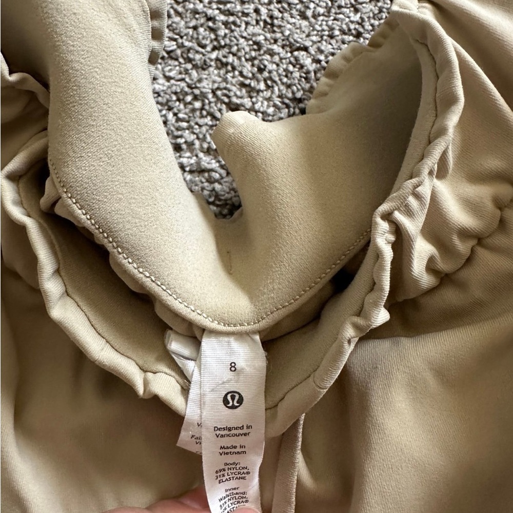 Lululemon joggers - Picture 2 of 3